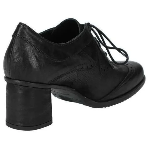 Schnürschuh