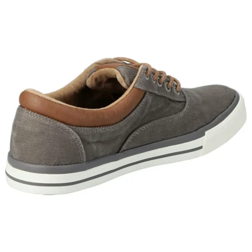 Schnürschuh