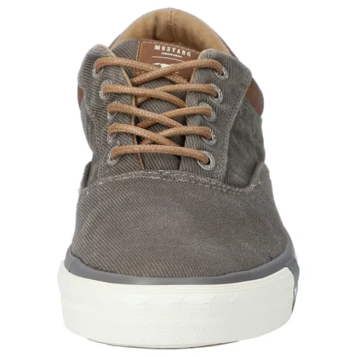 Schnürschuh