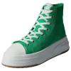 Sneaker hoch
