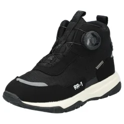 Sneaker hoch