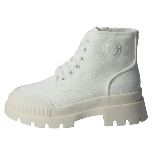 Sneaker hoch