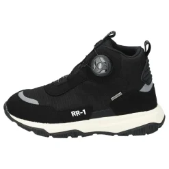 Sneaker hoch