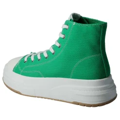Sneaker hoch