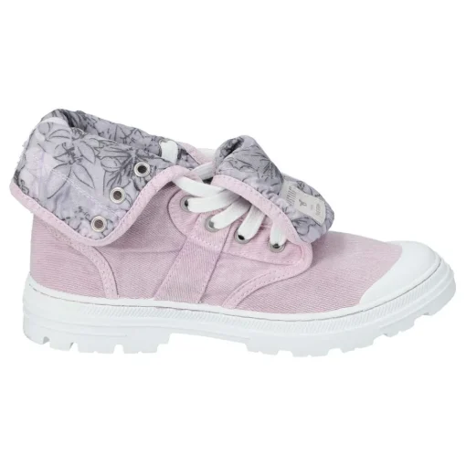 Sneaker hoch