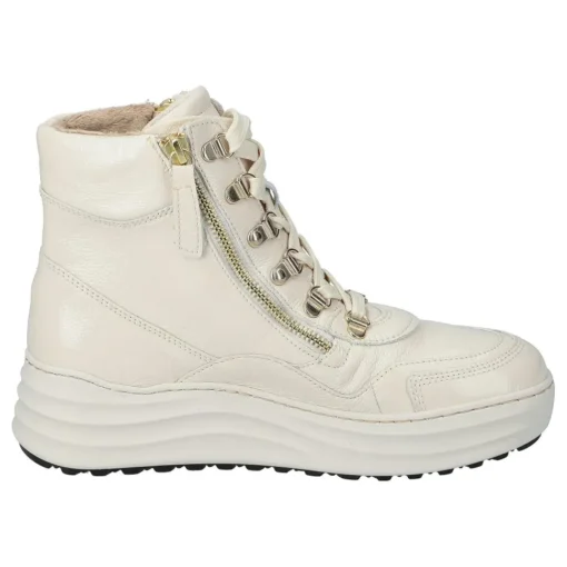 Sneaker hoch