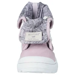 Sneaker hoch