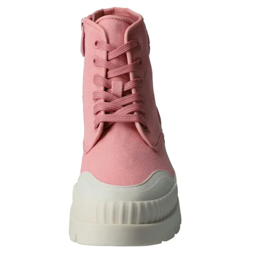 Sneaker hoch