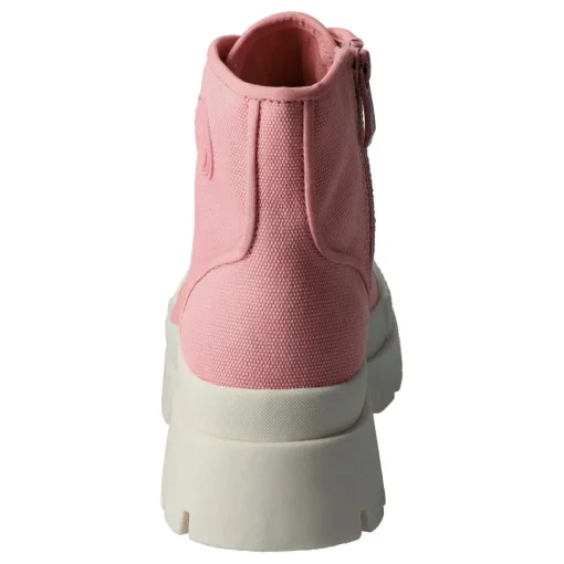Sneaker hoch