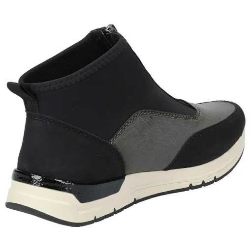 Stiefelette